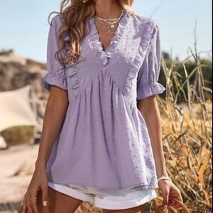 NWT-Size Med Lilac Purple Short Sleeve Vneck Ladies Blouse